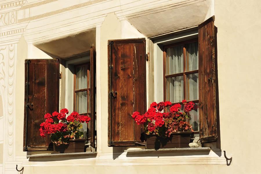 Hotel Chesa Staila La Punt-Chamues-ch Exterior photo
